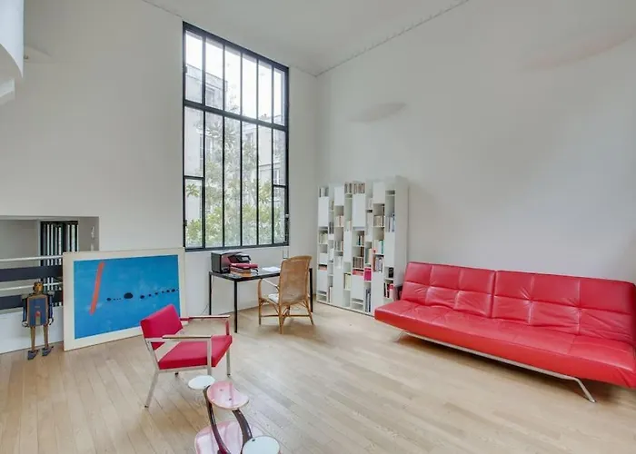 Elegance And Charm At Leandre Appartamento